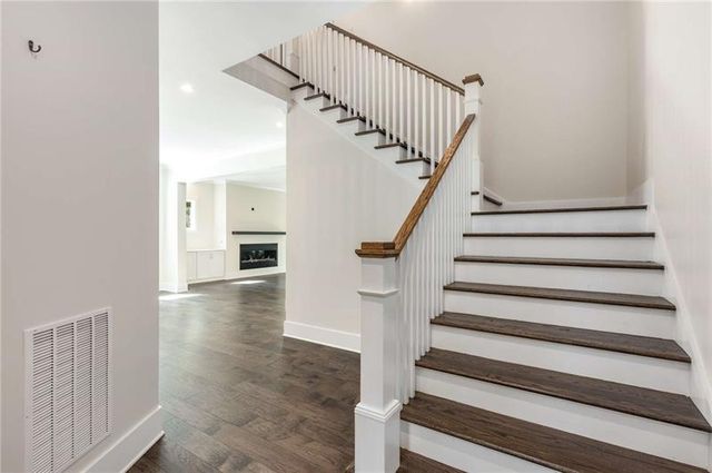 1006 Northcliffe NW Drive, Atlanta, GA 30318