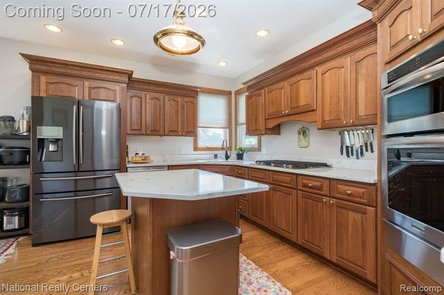 1021 Valleyview Drive, Clarkston, MI 48348