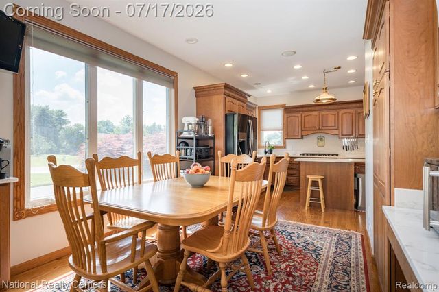 1021 Valleyview Drive, Clarkston, MI 48348