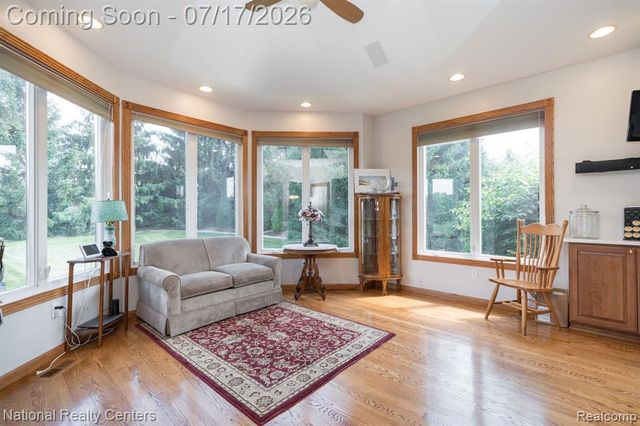 1021 Valleyview Drive, Clarkston, MI 48348