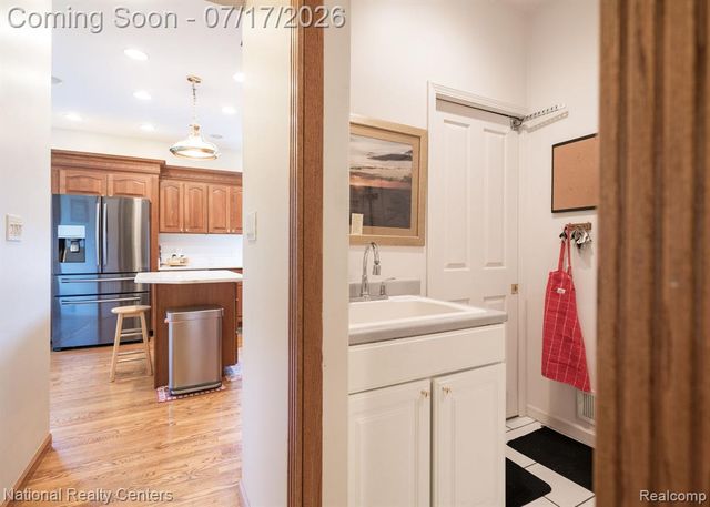 1021 Valleyview Drive, Clarkston, MI 48348