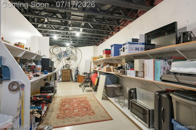 1021 Valleyview Drive, Clarkston, MI 48348