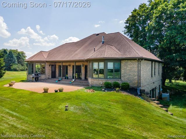 1021 Valleyview Drive, Clarkston, MI 48348