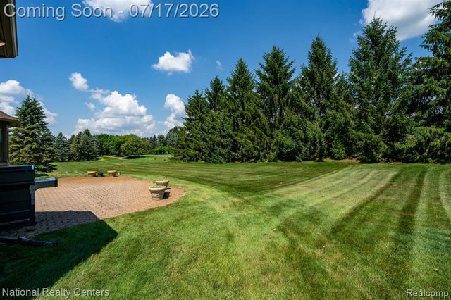 1021 Valleyview Drive, Clarkston, MI 48348
