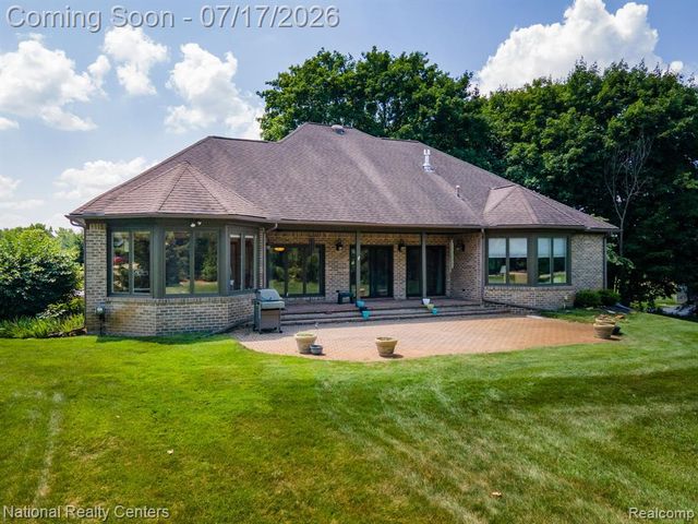 1021 Valleyview Drive, Clarkston, MI 48348