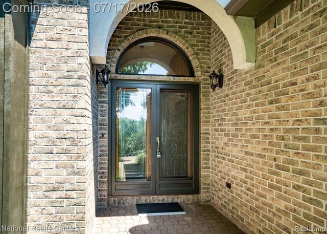 1021 Valleyview Drive, Clarkston, MI 48348