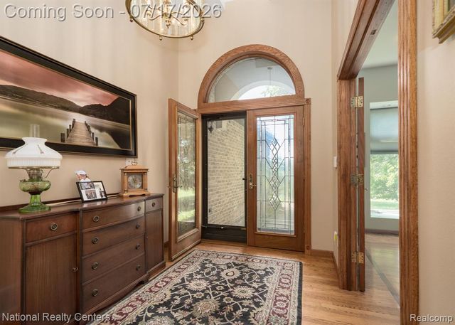 1021 Valleyview Drive, Clarkston, MI 48348