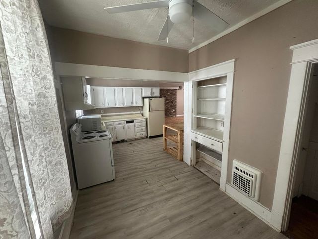 15 N Sycamore Street, Mt Sterling, KY 40353