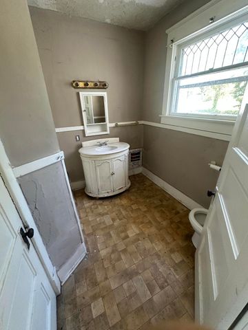 15 N Sycamore Street, Mt Sterling, KY 40353