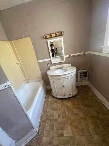 15 N Sycamore Street, Mt Sterling, KY 40353