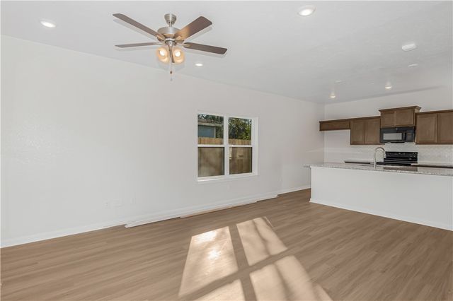 601 West 24th Street 123, Bryan, TX 77803