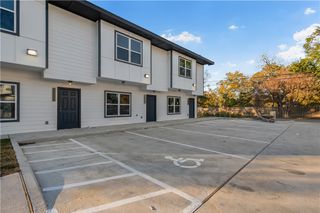 601 West 24th Street 123, Bryan, TX 77803