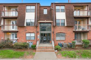 1610 Green Hollow Drive, Iselin, NJ 08830