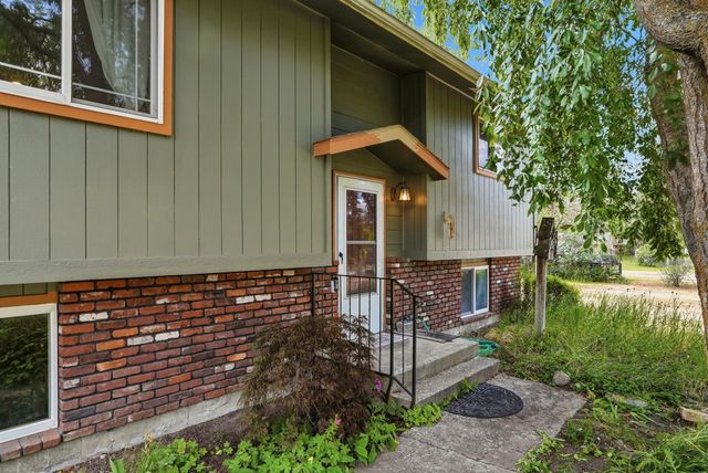 16310 N Suncrest Dr, Nine Mile Falls, WA 99026