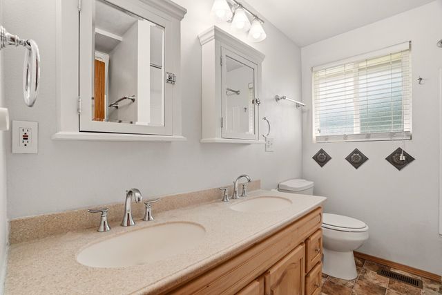16310 N Suncrest Dr, Nine Mile Falls, WA 99026