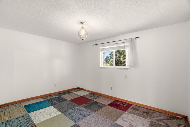 16310 N Suncrest Dr, Nine Mile Falls, WA 99026