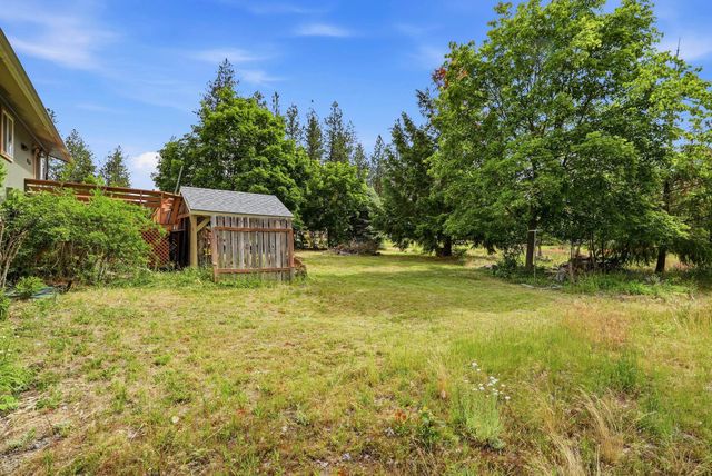 16310 N Suncrest Dr, Nine Mile Falls, WA 99026