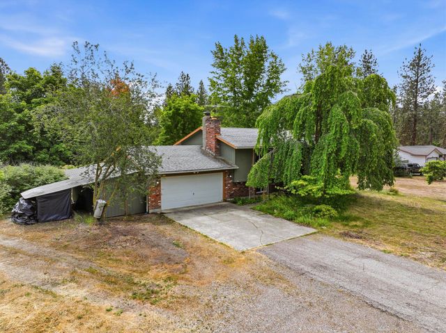 16310 N Suncrest Dr, Nine Mile Falls, WA 99026
