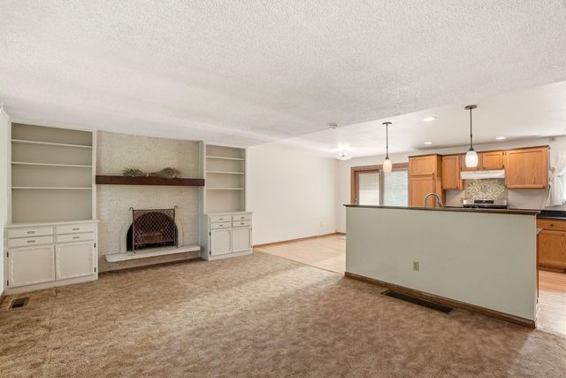 16310 N Suncrest Dr, Nine Mile Falls, WA 99026