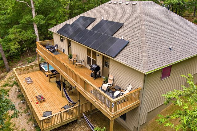 11 Saint Austell Circle, Bella Vista, AR 72714