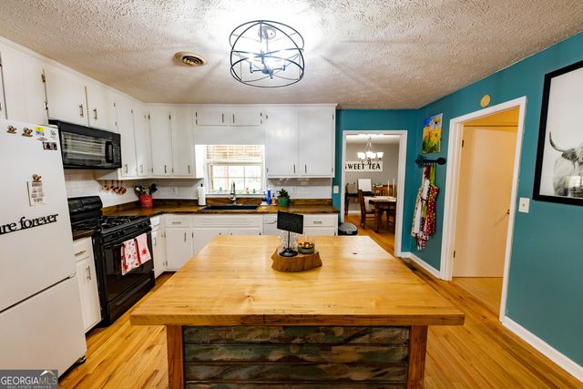 202 Daniel Road, Thomaston, GA 30286