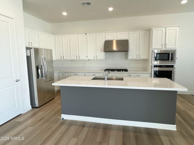 19772 W Exeter Boulevard, Litchfield Park, AZ 85340