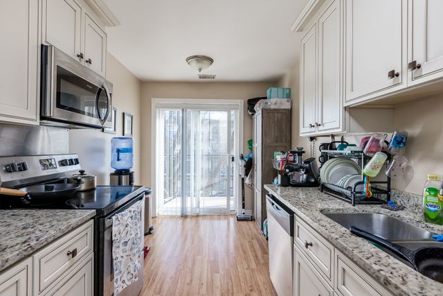 8630 Waukegan Road 317, Morton Grove, IL 60053