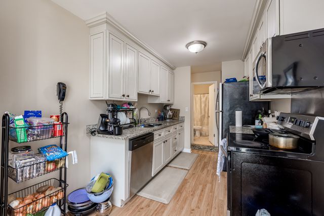 8630 Waukegan Road 317, Morton Grove, IL 60053