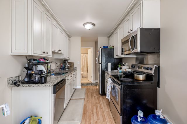 8630 Waukegan Road 317, Morton Grove, IL 60053