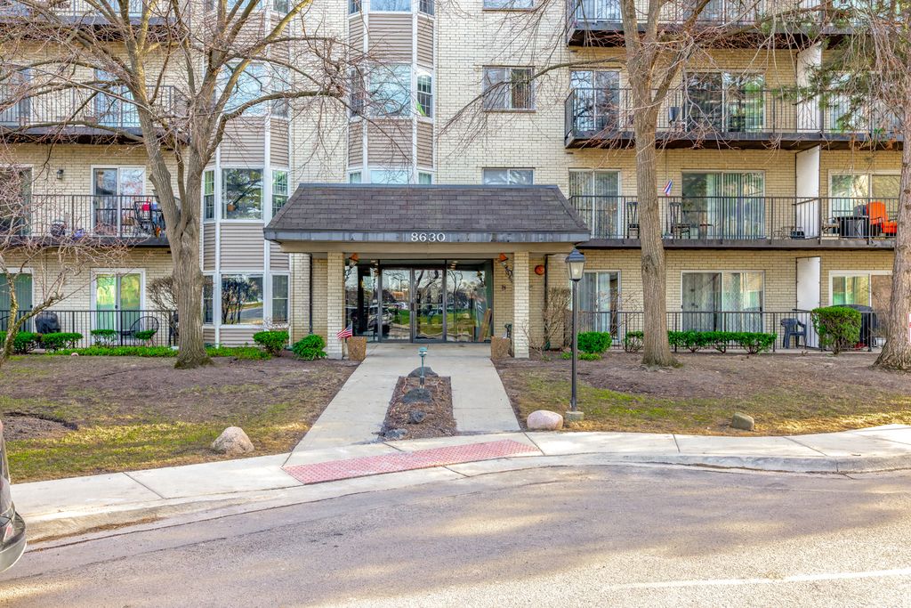 8630 Waukegan Road 317, Morton Grove, IL 60053
