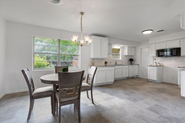 2205 Pine Tree Rd., Longview, TX 75604