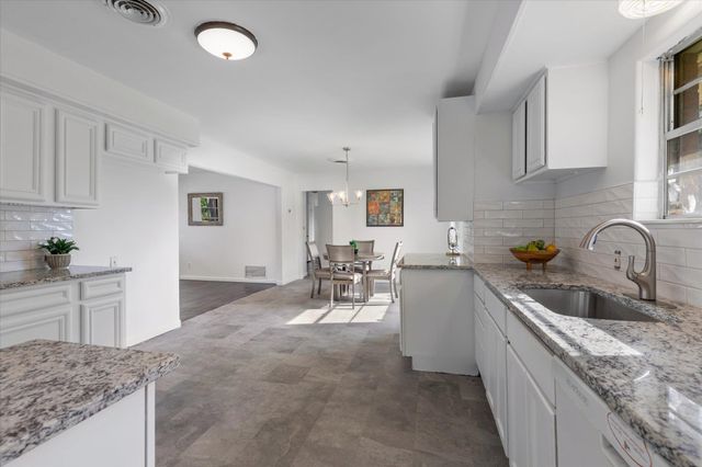 2205 Pine Tree Rd., Longview, TX 75604