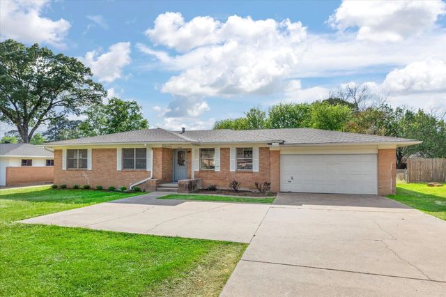 2205 Pine Tree Rd., Longview, TX 75604