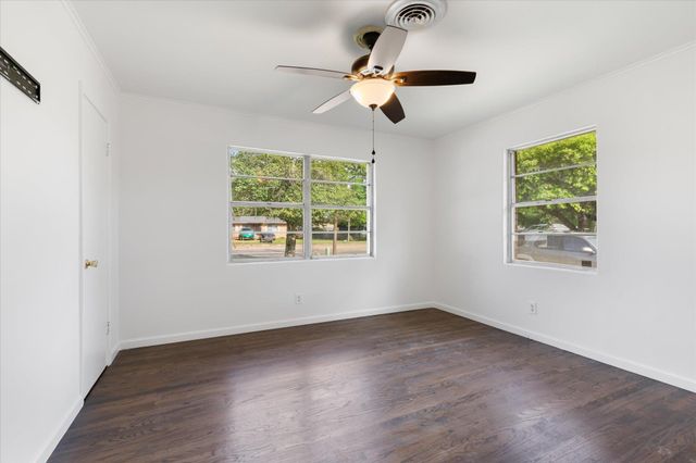 2205 Pine Tree Rd., Longview, TX 75604