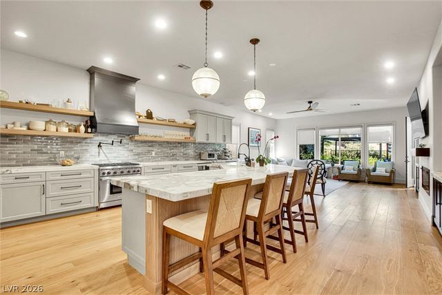 2007 Cherry Creek Circle, Las Vegas, NV 89135