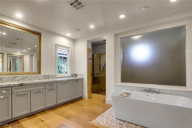 2007 Cherry Creek Circle, Las Vegas, NV 89135