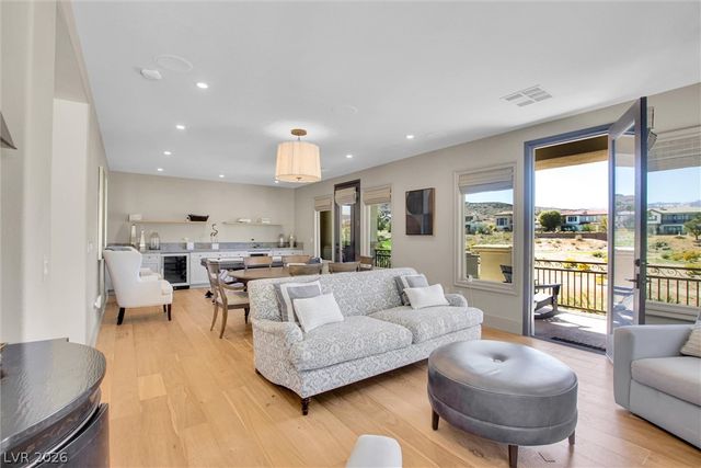 2007 Cherry Creek Circle, Las Vegas, NV 89135