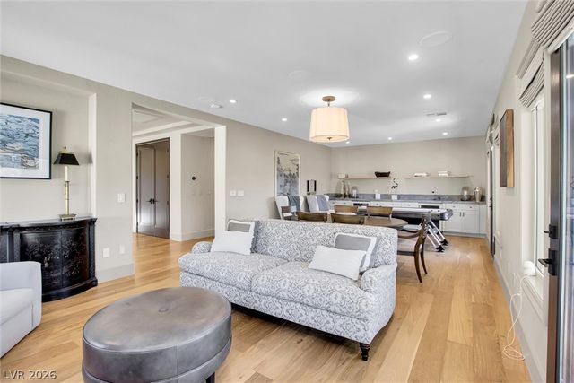 2007 Cherry Creek Circle, Las Vegas, NV 89135