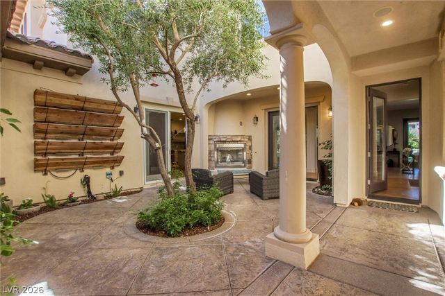 2007 Cherry Creek Circle, Las Vegas, NV 89135