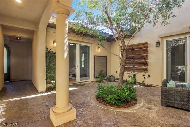 2007 Cherry Creek Circle, Las Vegas, NV 89135