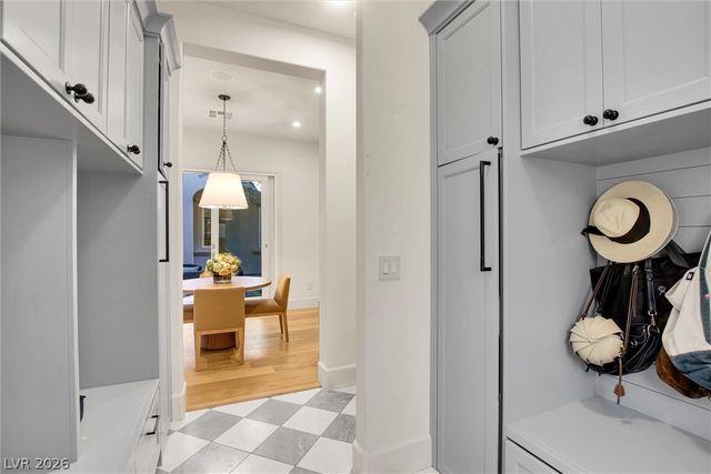 2007 Cherry Creek Circle, Las Vegas, NV 89135