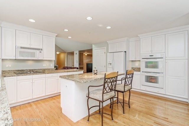 20 LOCHBROOK Lane, Inverness, IL 60010