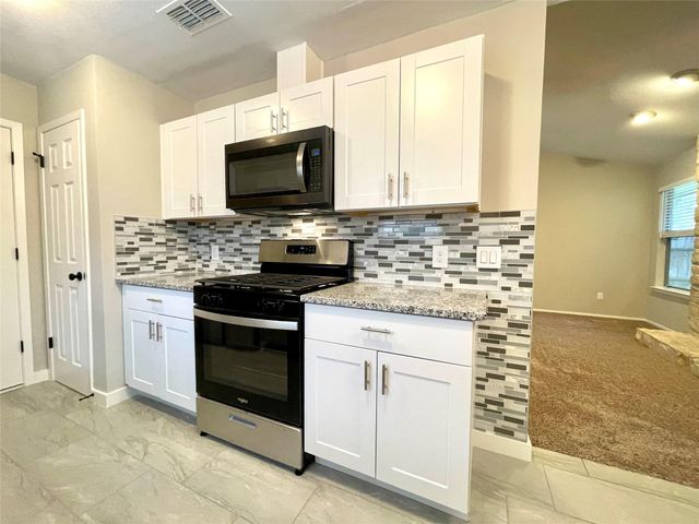 703 Twin Oak TRL, Cedar Park, TX 78613