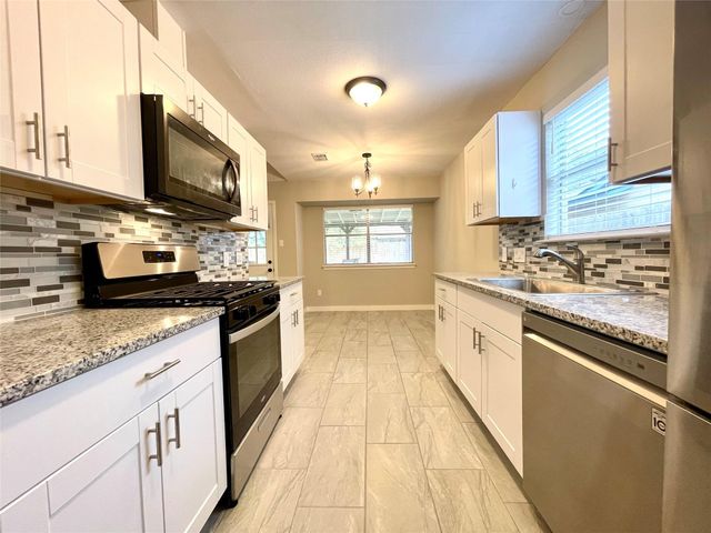 703 Twin Oak TRL, Cedar Park, TX 78613