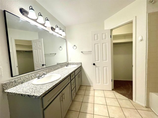 703 Twin Oak TRL, Cedar Park, TX 78613