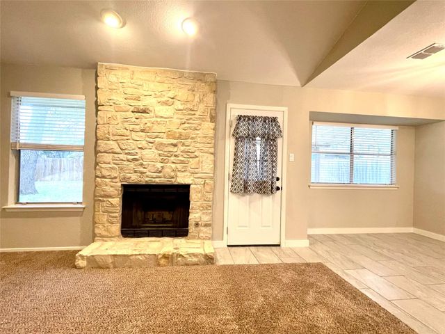 703 Twin Oak TRL, Cedar Park, TX 78613