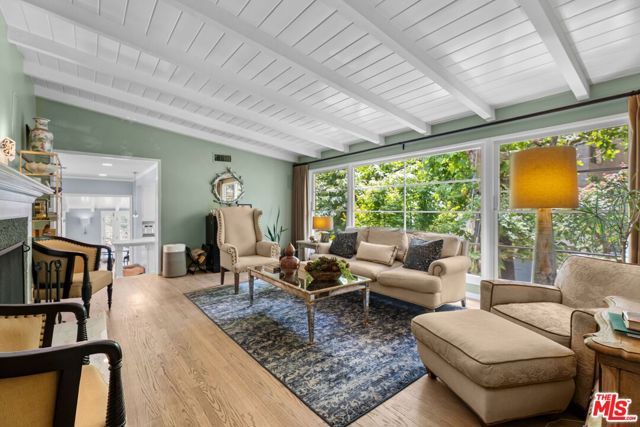 3820 Mandeville Canyon Road, Los Angeles, CA 90049