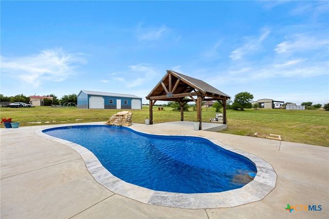 847 Twin Mountain Road, Copperas Cove, TX 76522