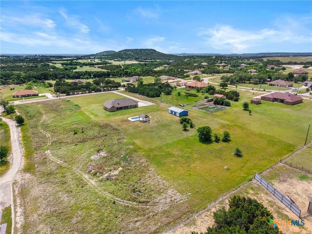 847 Twin Mountain Road, Copperas Cove, TX 76522