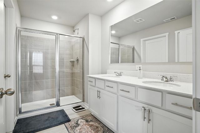 717 E Bear Drive, Tiffin, IA 52340